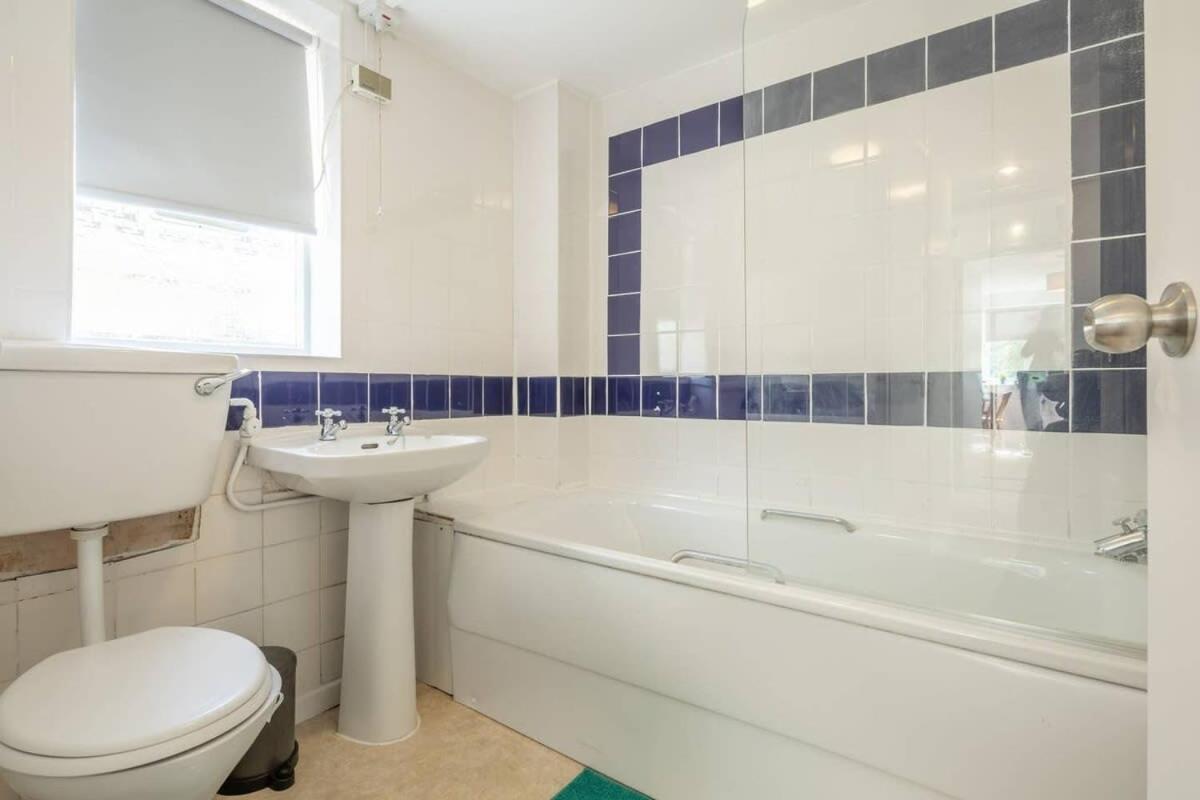Spacious 3 Bedroom Flat In Heart Of City Centre Кеймбридж Екстериор снимка